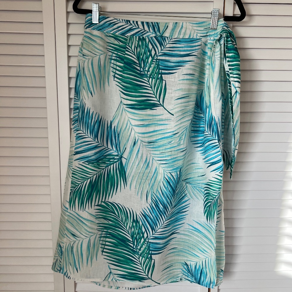 Tahari EUC wrap midi skirt blue green tropical palm frond print 100%linen size L